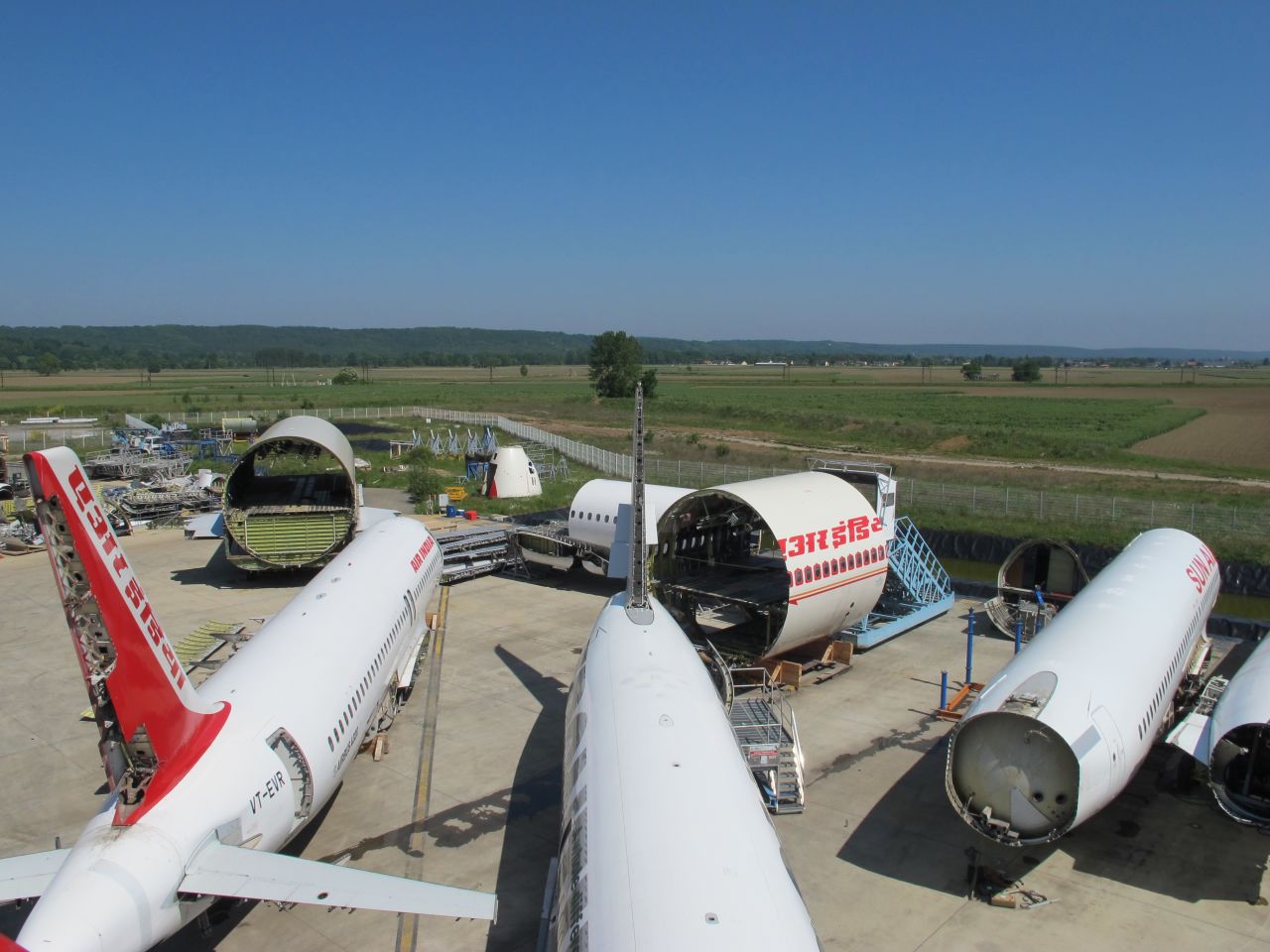 120615011124-plane-recycling-tarmac-aerosave-hangar